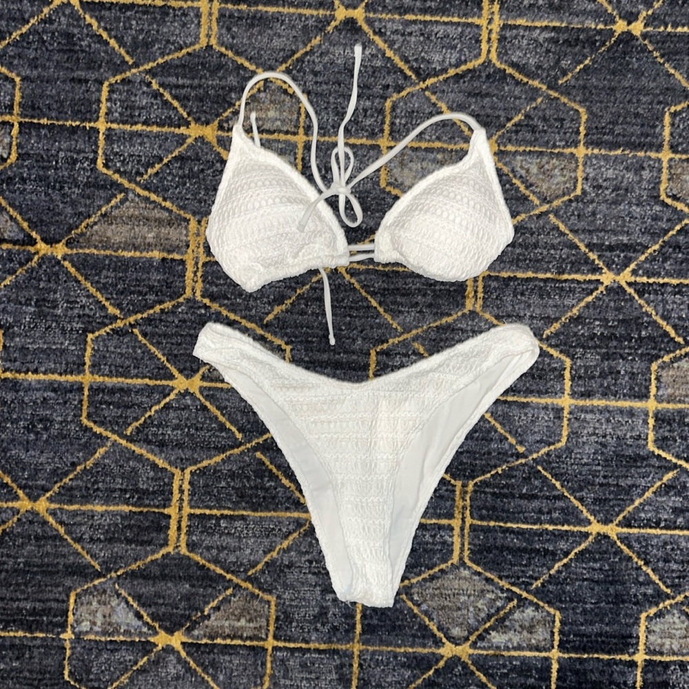 SHEIN 2 Piece Swimsuit w/ A Knit Design. Thong Bottoms. Size XL. Never Worn.